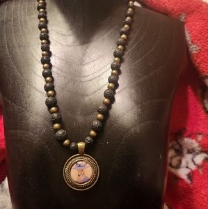 Elegant kangaroo necklace